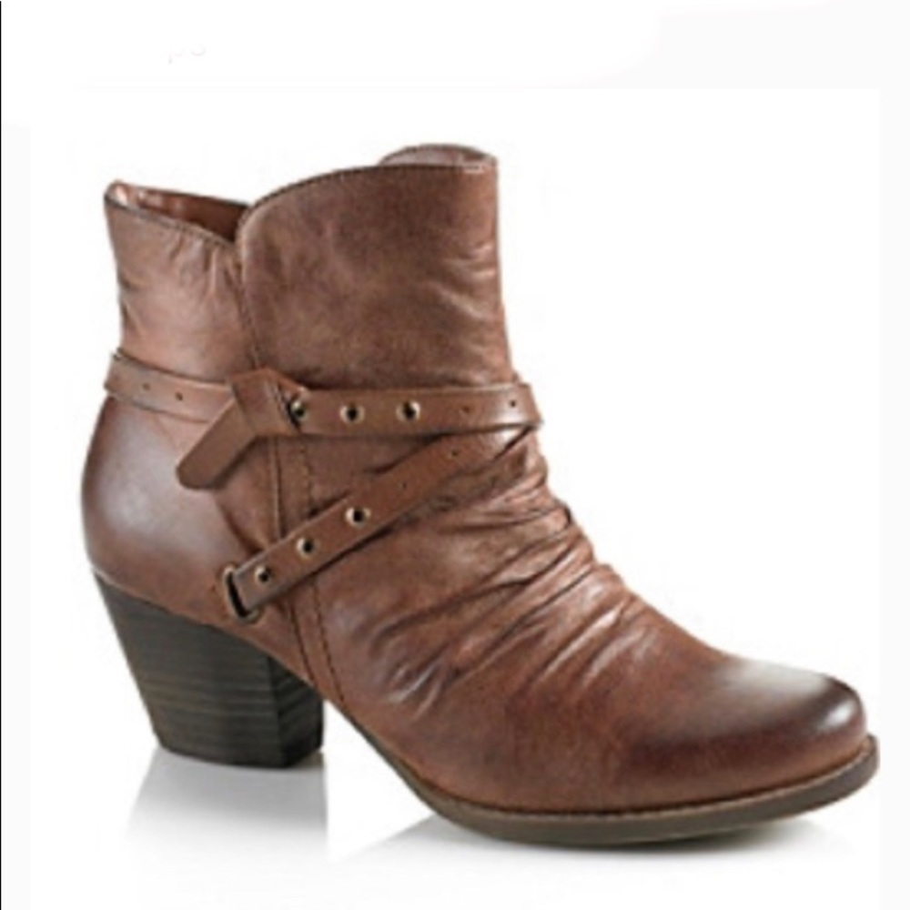 ❤️BARETRAPS Roma Ankle Boots‎ ~ 9